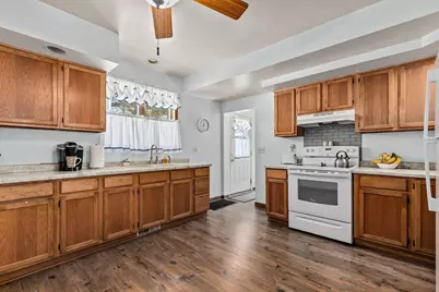 563 Clark Street, Manawa, WI 54949 - Photo 4