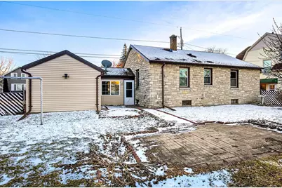 934 W 9th Avenue, Oshkosh, WI 54902 - Photo 32