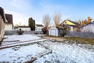 934 W 9th Ave, Oshkosh, WI 54902 - Photo 34