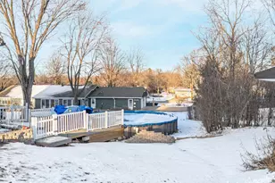 1836 Oshkosh St, New London, WI 54961 - Photo 10