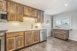 1202 S Pearl St, New London, WI 54961 - Photo 12