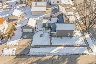 1202 S Pearl St, New London, WI 54961 - Photo 38