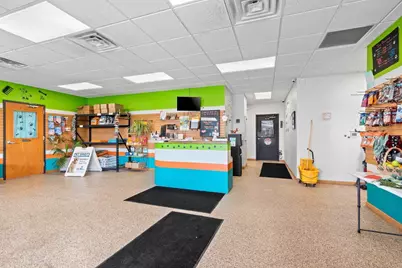 1040 Circle Drive, Green Bay, WI 54304 - Photo 8