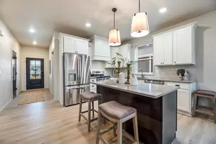 3722 Callalilly Ln, Appleton, WI 54913 - Photo 2