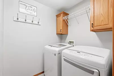 2060 Meadowview Street, Kaukauna, WI 54130 - Photo 22