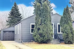 477 S Park Ave, Fond du Lac, WI 54935 - Photo 1