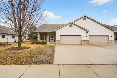 4742 N Providence Avenue, Appleton, WI 54913 - Photo 2