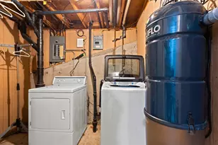 1945 Everbreeze Rd, Green Bay, WI 54304 - Photo 36