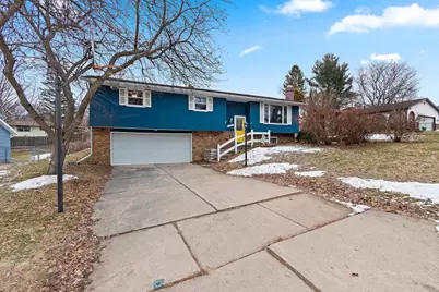 1945 Everbreeze Road, Green Bay, WI 54304 - Photo 4