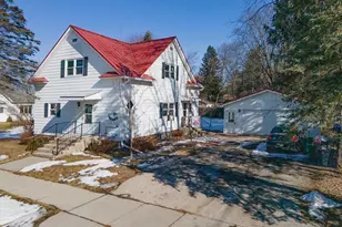 215 N Oxford St, Wautoma, WI 54982 - Photo 2