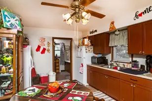 215 Oxford St, Wautoma, WI 54982 - Photo 2