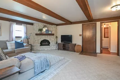 747 Bordeaux, Green Bay, WI 54301 - Photo 30