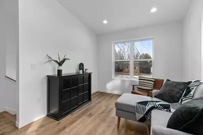 305 W Smith Avenue, Oshkosh, WI 54901 - Photo 4