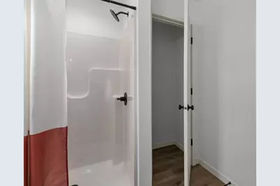 305 W Smith Avenue, Oshkosh, WI 54901 - Photo 16