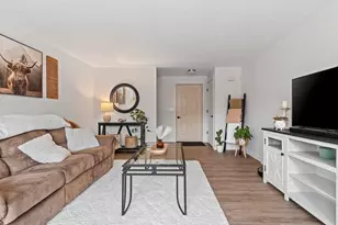 1933 Anita Ct, Appleton, WI 54913 - Photo 4