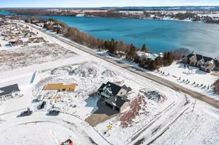 302 Lansdowne St, De Pere, WI 54115 - Photo 2