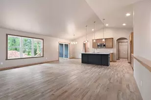 4945 Water Mint Way, Green Bay, WI 54313 - Photo 6