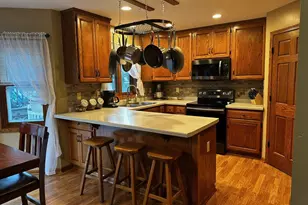 611 Marcks Ct, Luxemburg, WI 54217 - Photo 6