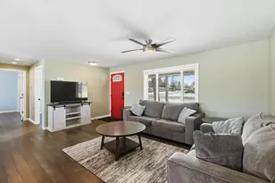 744 Twin Harbor Dr, Winneconne, WI 54986 - Photo 4