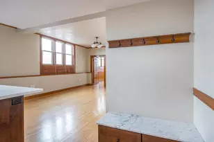 105 Washington Ave, Oshkosh, WI 54901 - Photo 4