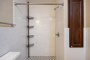 105 Washington Ave, Oshkosh, WI 54901 - Photo 20