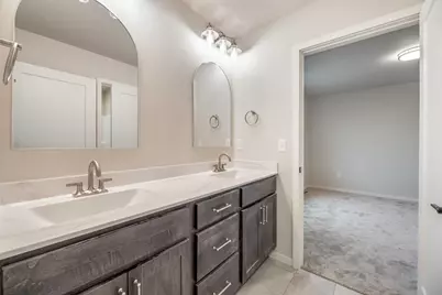 3731 E Gladiolus Place, Appleton, WI 54913 - Photo 10