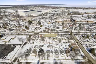 1120 Elizabeth Ave, Marinette, WI 54143 - Photo 22