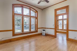 105 Washington Ave, Oshkosh, WI 54901 - Photo 4