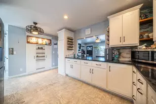 1617 W 9th Ave, Oshkosh, WI 54902 - Photo 4