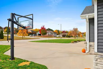 3442 Leeds Castle Drive, Green Bay, WI 54313 - Photo 4