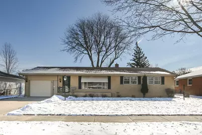 432 N Locust Street, Green Bay, WI 54303 - Photo 1