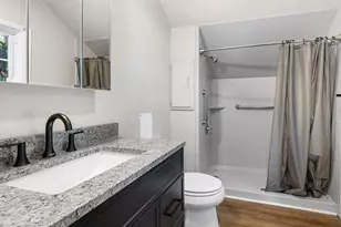 183 E McWilliams St, Fond du Lac, WI 54935 - Photo 10