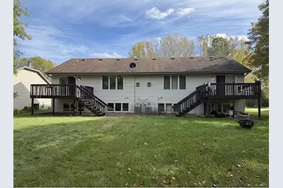 2119 N Cloudview Drive, Appleton, WI 54914 - Photo 2