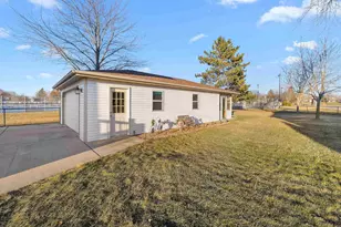 609 Grove St, Beaver Dam, WI 53916 - Photo 22