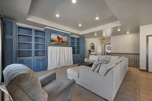 2125 Fox Pt Cir, De Pere, WI 54115 - Photo 10