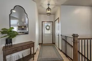 2125 Fox Pt Cir, De Pere, WI 54115 - Photo 4