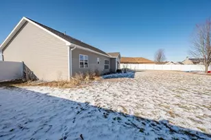 2125 Fox Pt Cir, De Pere, WI 54115 - Photo 50