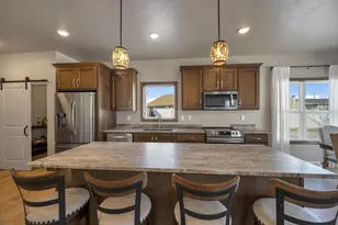 2125 Fox Pt Cir, De Pere, WI 54115 - Photo 16