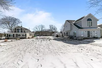 2959 Sunset Point Lane, Oshkosh, WI 54904 - Photo 8