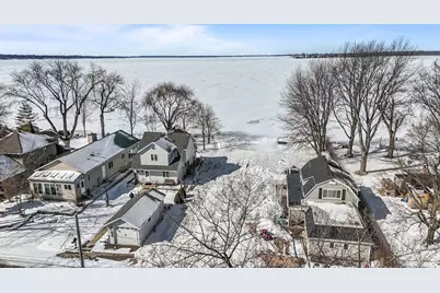 2959 Sunset Point Lane, Oshkosh, WI 54904 - Photo 16