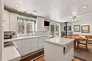 4074 Linden Ln, Green Bay, WI 54313 - Photo 12