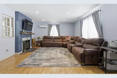 182 N Clinton Avenue, Clintonville, WI 54929 - Photo 2