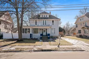 1225 Washington Ave, Oshkosh, WI 54901 - Photo 2