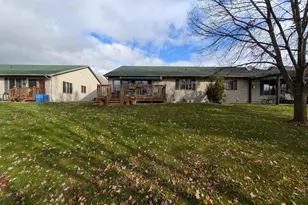 114 E North Water St, New London, WI 54961 - Photo 6