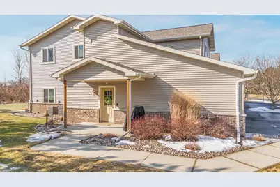 1072 W Willis Way, Appleton, WI 54913 - Photo 1