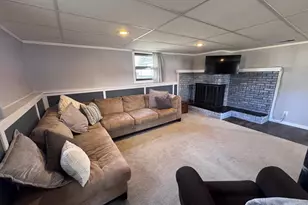 1332 Sunray Ln, Green Bay, WI 54313 - Photo 2