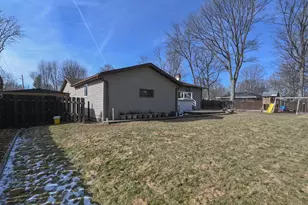 1332 Sunray Ln, Green Bay, WI 54313 - Photo 48