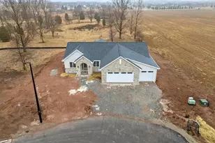 3763 Edwina Dr, De Pere, WI 54115 - Photo 2