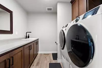 2885 Sussex Road, Green Bay, WI 54311 - Photo 40