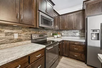 1911 Bear Paw Trail, Kaukauna, WI 54130 - Photo 6